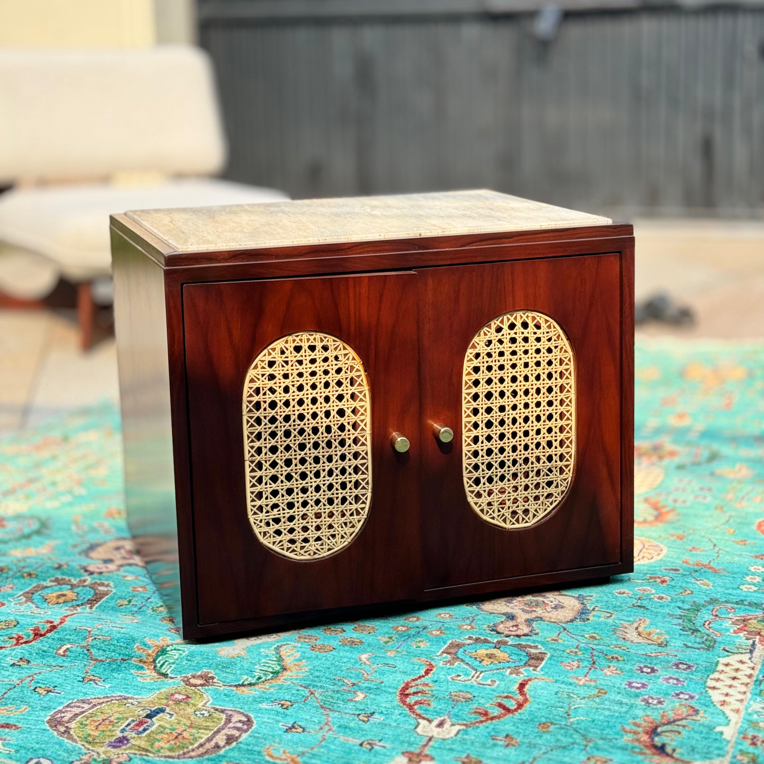 Mini Cane Shoebench
