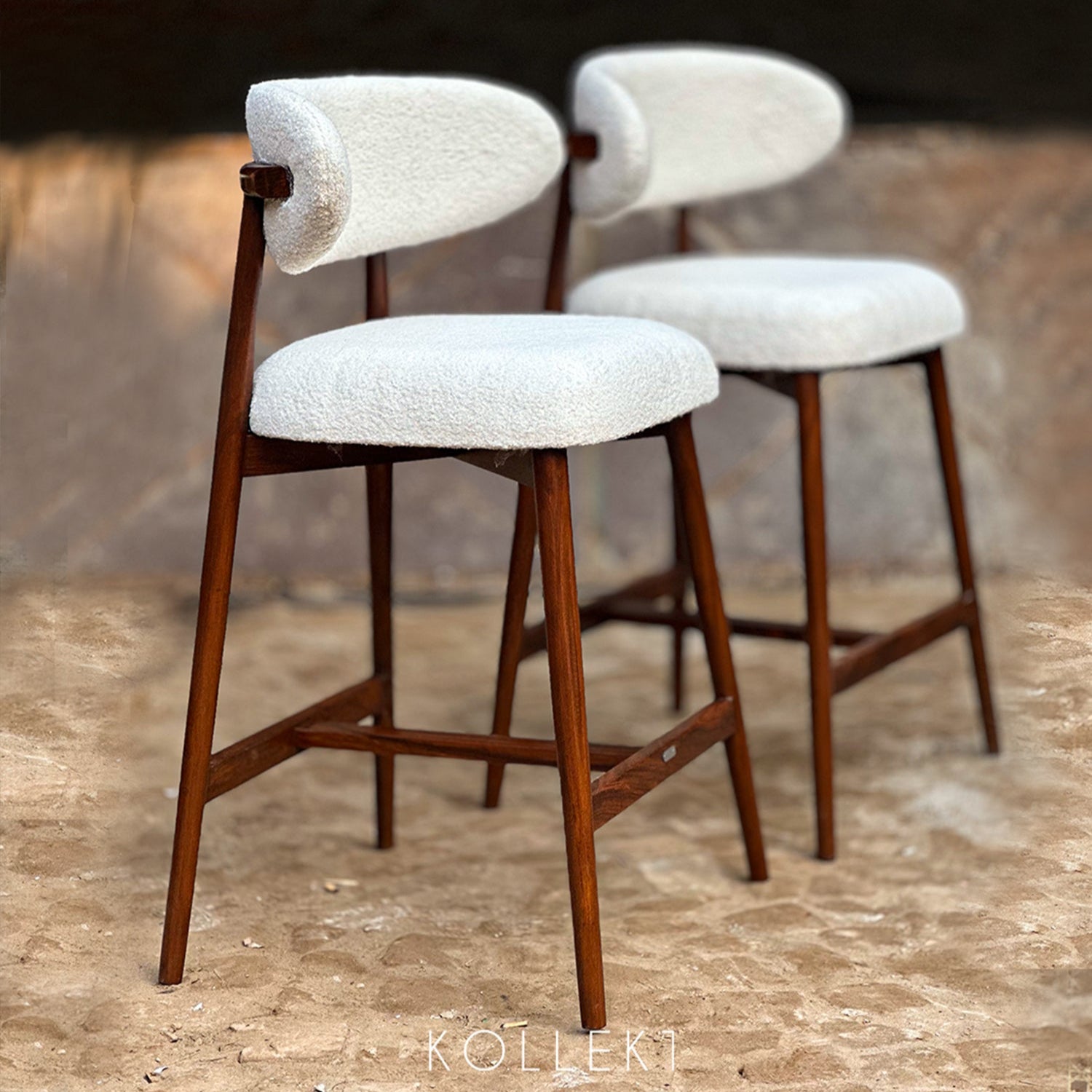 Zuma Barstool