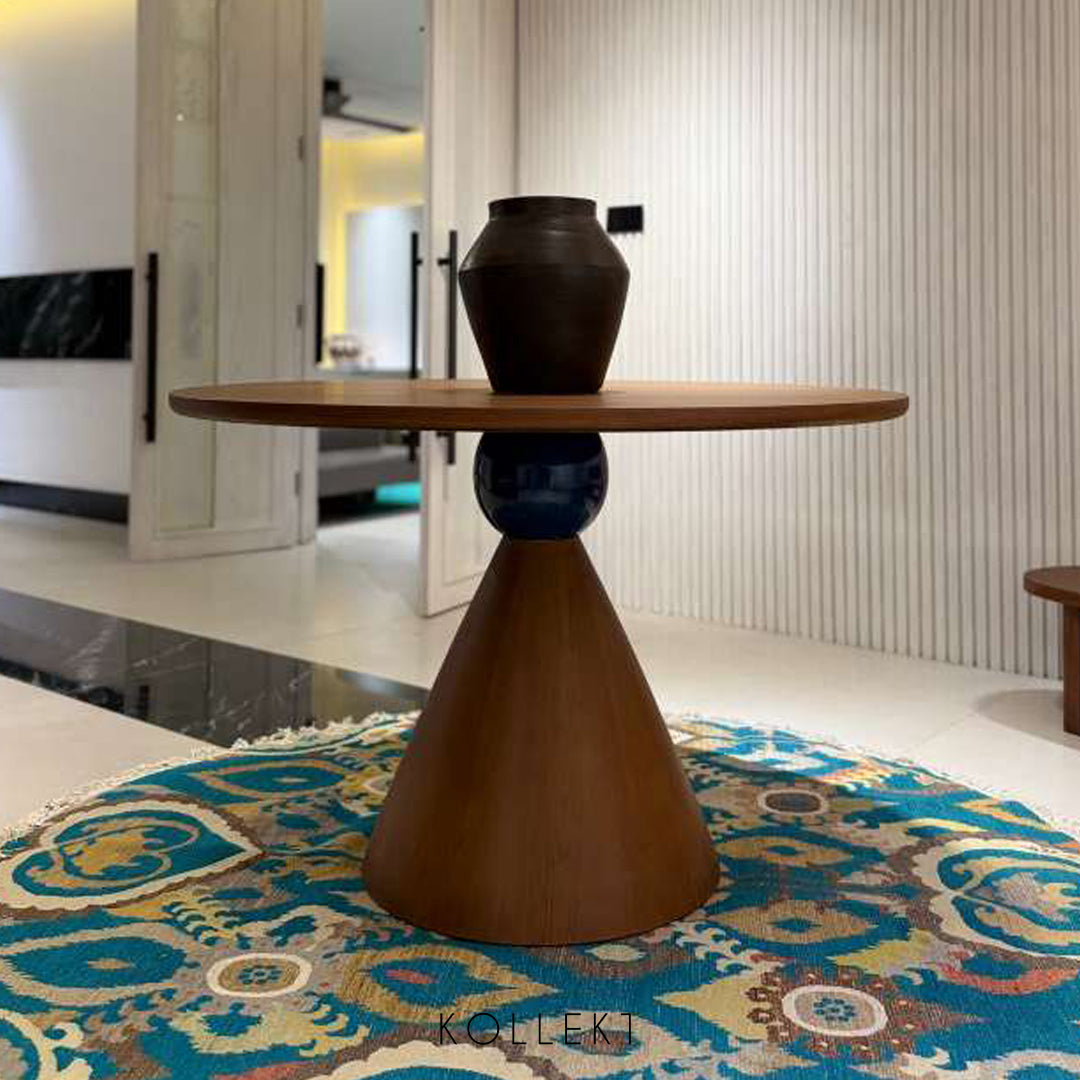 Monumental Round Table