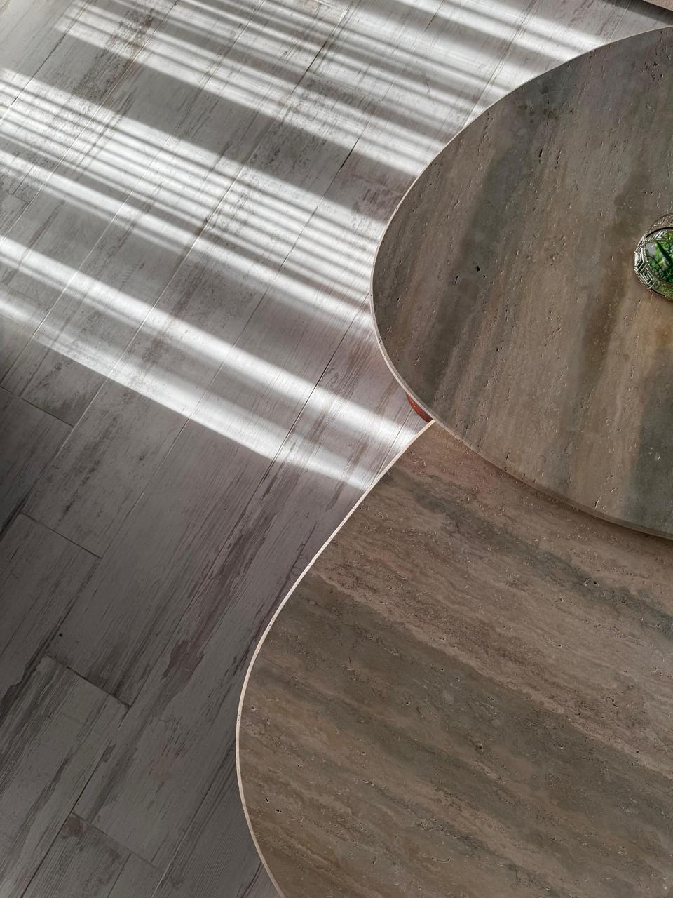 Pebble Table